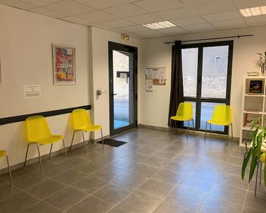 Bureaux 96 m² cadenet