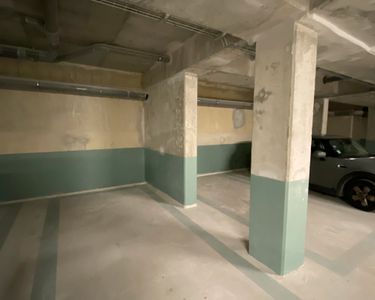 Parking privé dans résidence sécurisée Clichy