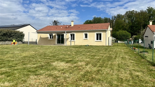 Maison Contemporaine de Plain-Pied à Espinasse-Vozelle