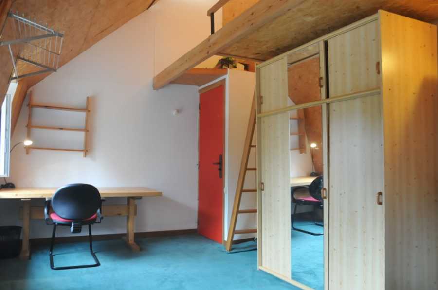 Chambre meublée 13m2 + communs dans maison