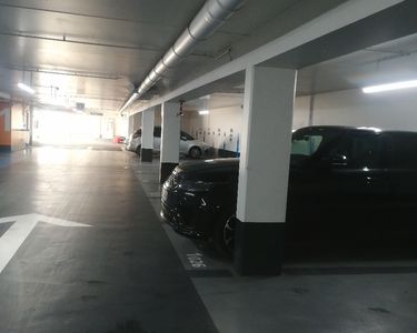 Parking couvert à louer