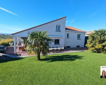 Villa 6 pièces 145 m²