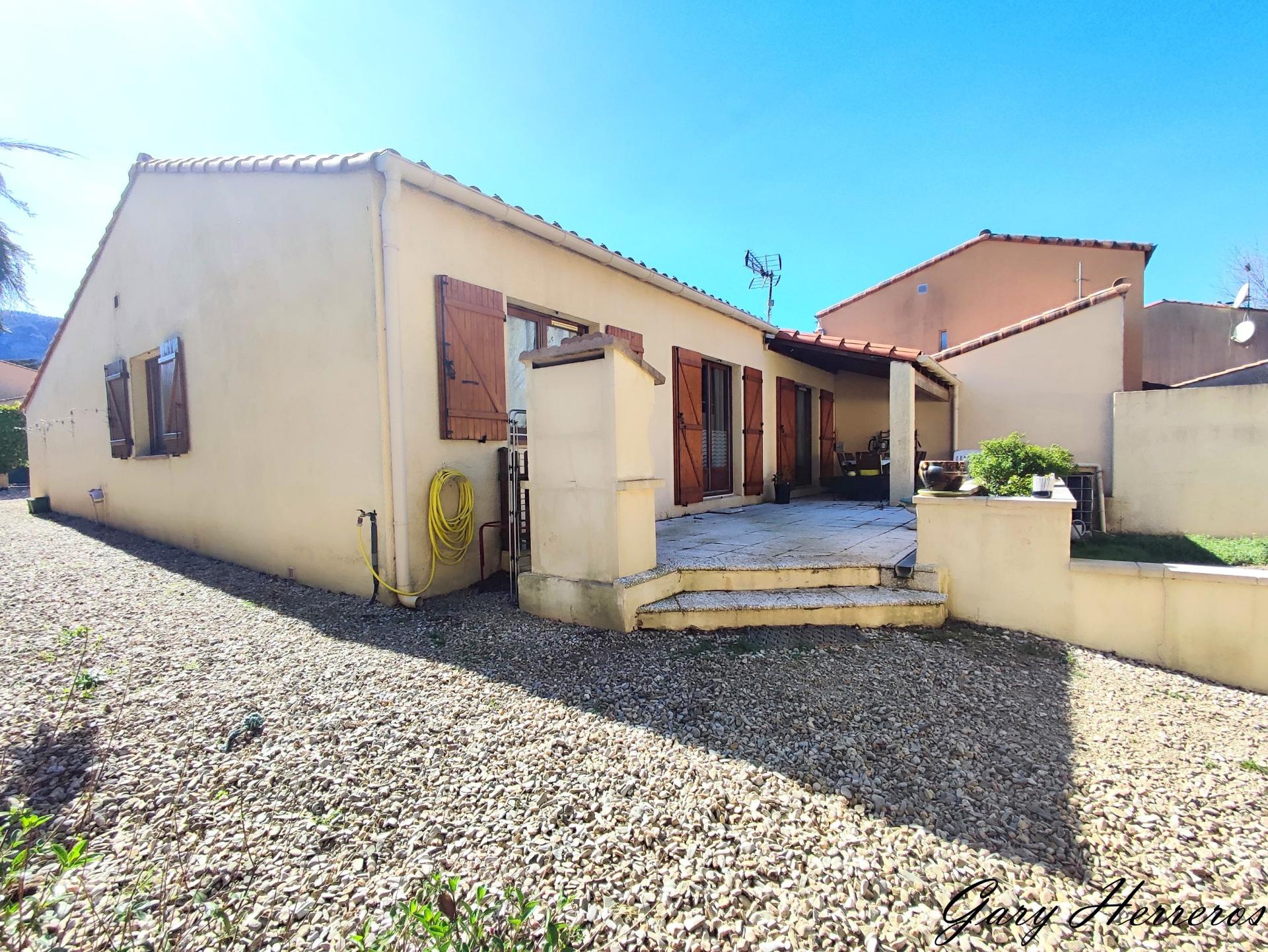 Villa plein pied sur 475 m2 de terrain