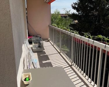 Vends appartement avec locataire