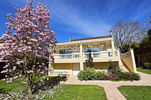 Grande maison familiale indépendante - 2 chambres confort de pl