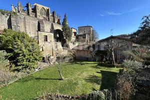 Propriété en pierre du XIVème à St Antoine l'Abbaye !