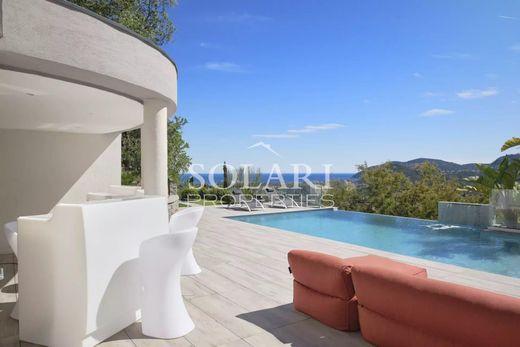 Villa 7 pièces 392 m²