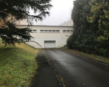 Place parking Compiègne accès sécurisé