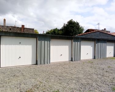 Box, garde meuble, cave, atelier de 23 m² à louer