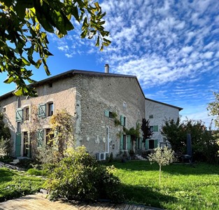 CHARMANTE DEMEURE à vendre, à Xeuilley, France