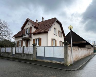 Maison d'habitation 6/7P avec dépendances AU CALME