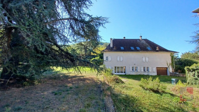 Maison 7 pièces 270 m²