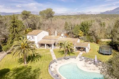 Magnifique Villa à vendre à Valbonne