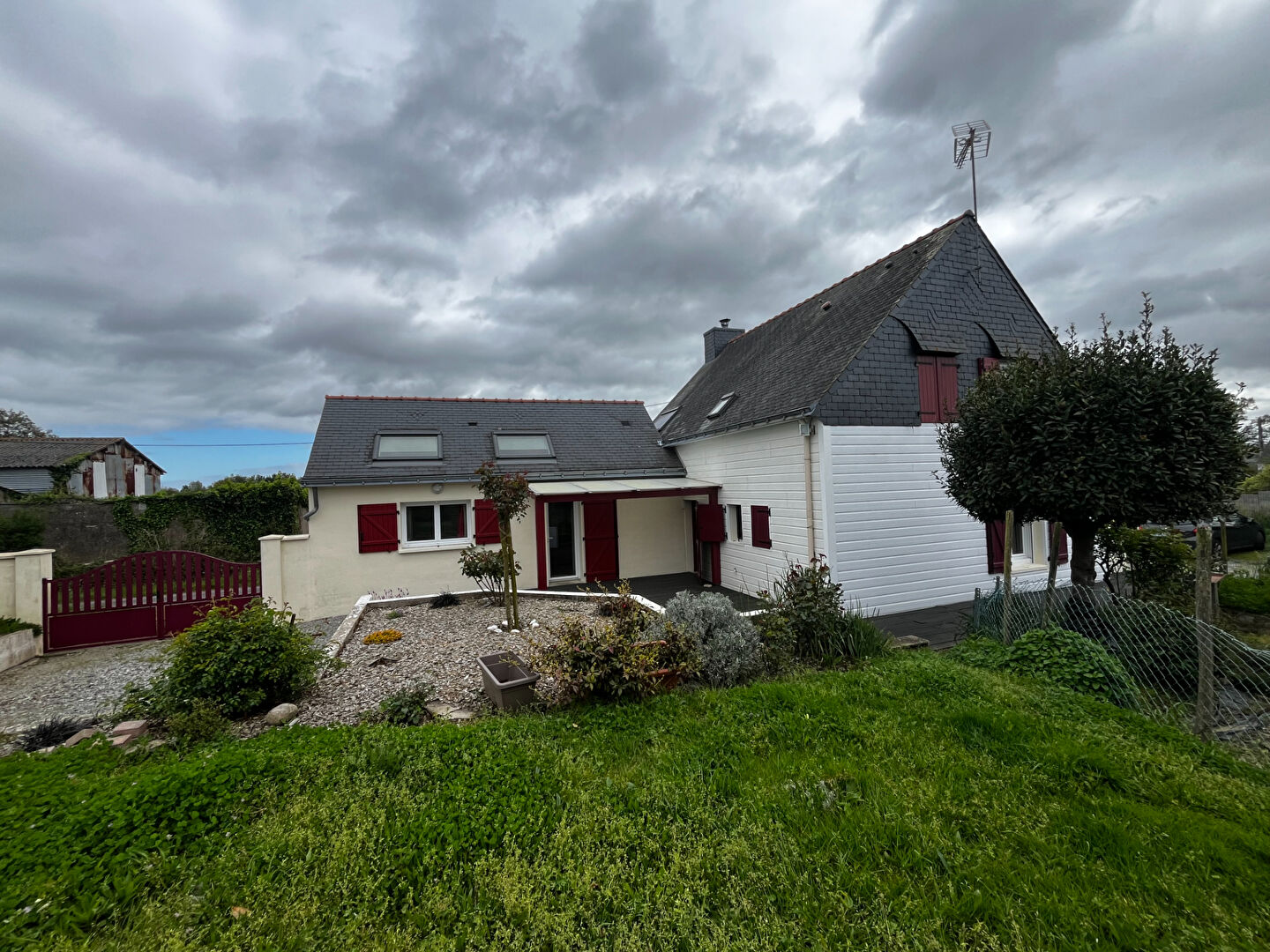 Maison, 3 chambres et dépendances