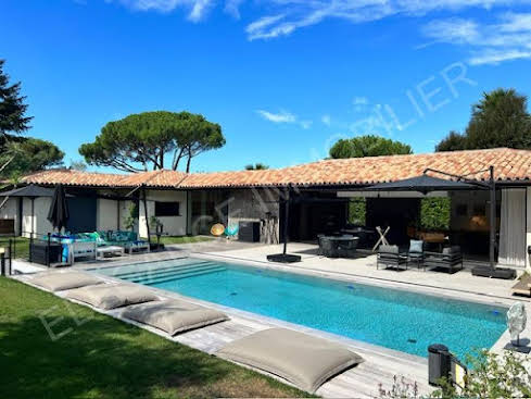 Villa 6 pièces 293 m²