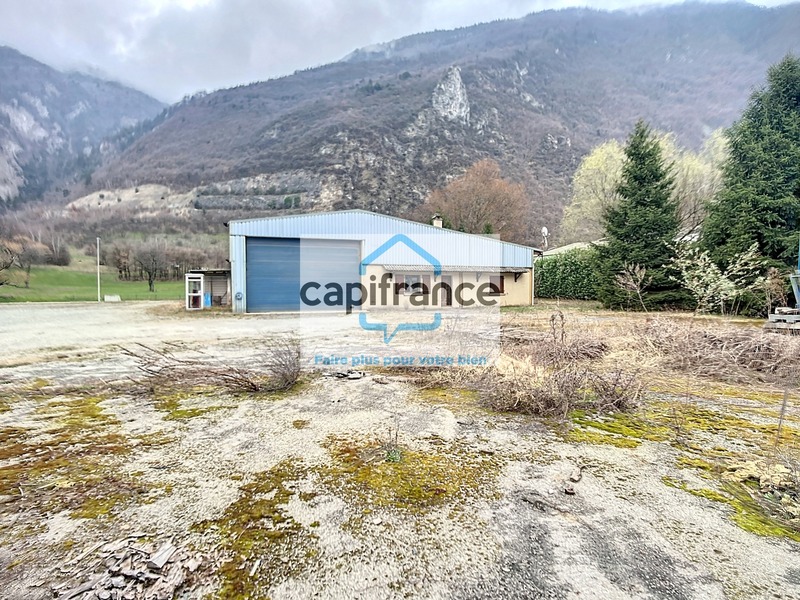 Immobilier professionnel Vente Saint-Jean-de-Maurienne  pièces 550 m²