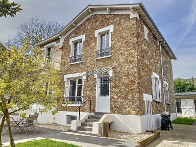 Maison 8 pièces 141 m²