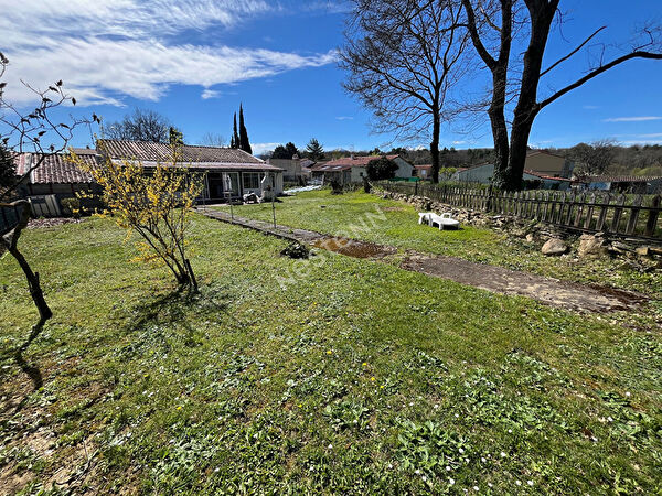 A VENDRE VILLA PP T5 AVEC GARAGE SUR 852 M2