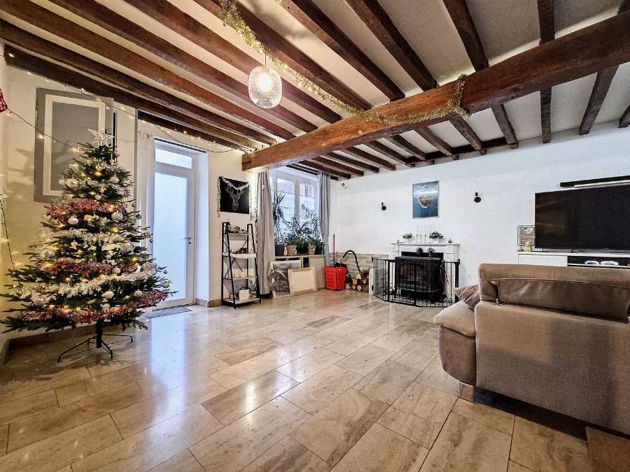 Maison a Vendre 160mÂ² 8piÃ¨ces 10700mÂ² de terrain