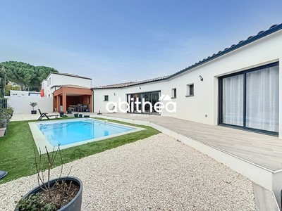 Villa moderne 122m2 avec Garage, Piscine et Jardin