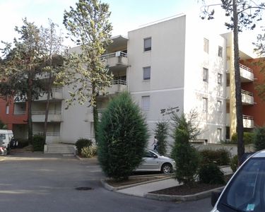 Appartement T4 ( St Clément )