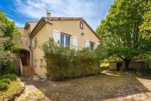 MANOSQUE, maison T6 à vendre 