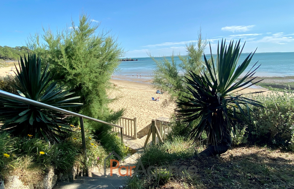 SAINT-PALAIS-SUR-MER FACE MER ACCES DIRECT PLAGE APPARTEMENT