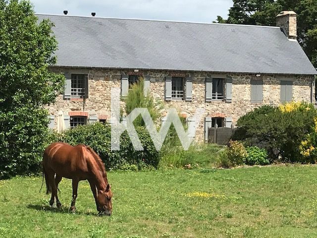 Maison et écurie vente à AGON COUTAINVILLE 