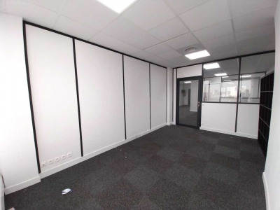 Bureaux 1560 m²