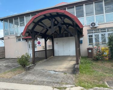 Local à Usage de Bureaux de 400 m² à Ducos, Martinique 