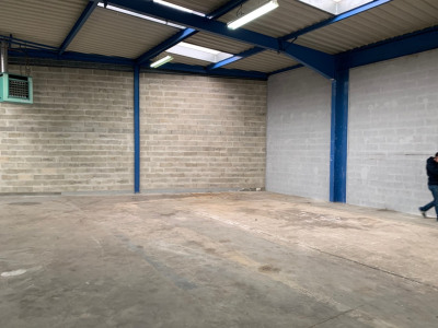 Local commercial 236 m² 