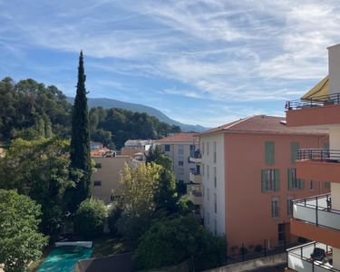 Appartement T2 loué - 43m2 avec terrasse et parking