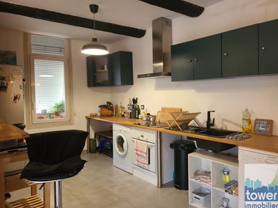 LAURENS(34480). Maison de village avec garage. Cuisine-séjour et 2 chambres