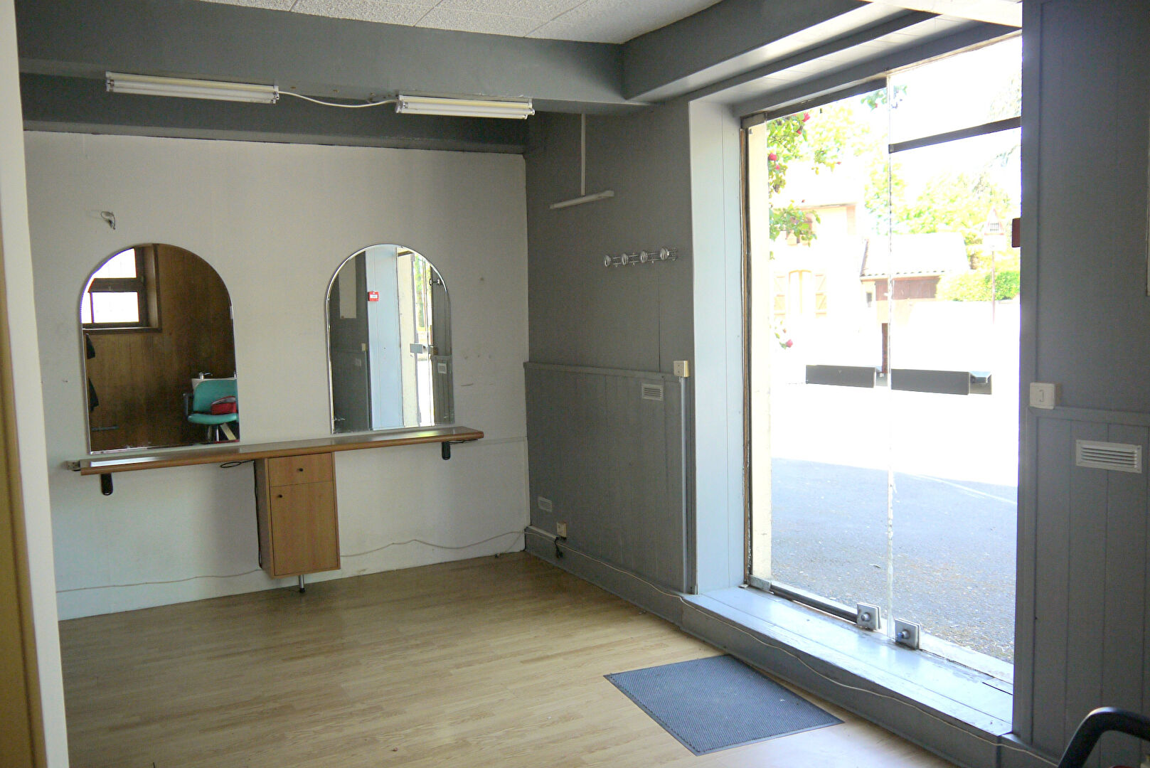 Vente Local commercial 25 m² à Saint Sulpice la Pointe 58 000 €