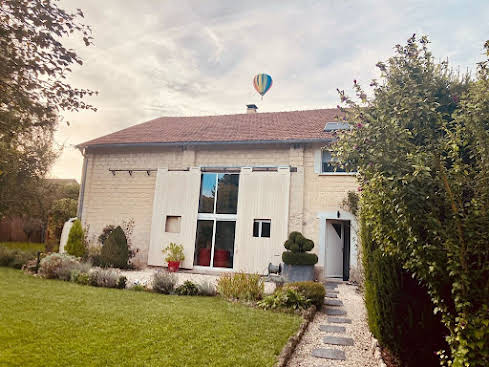 Maison 7 pièces 220 m²