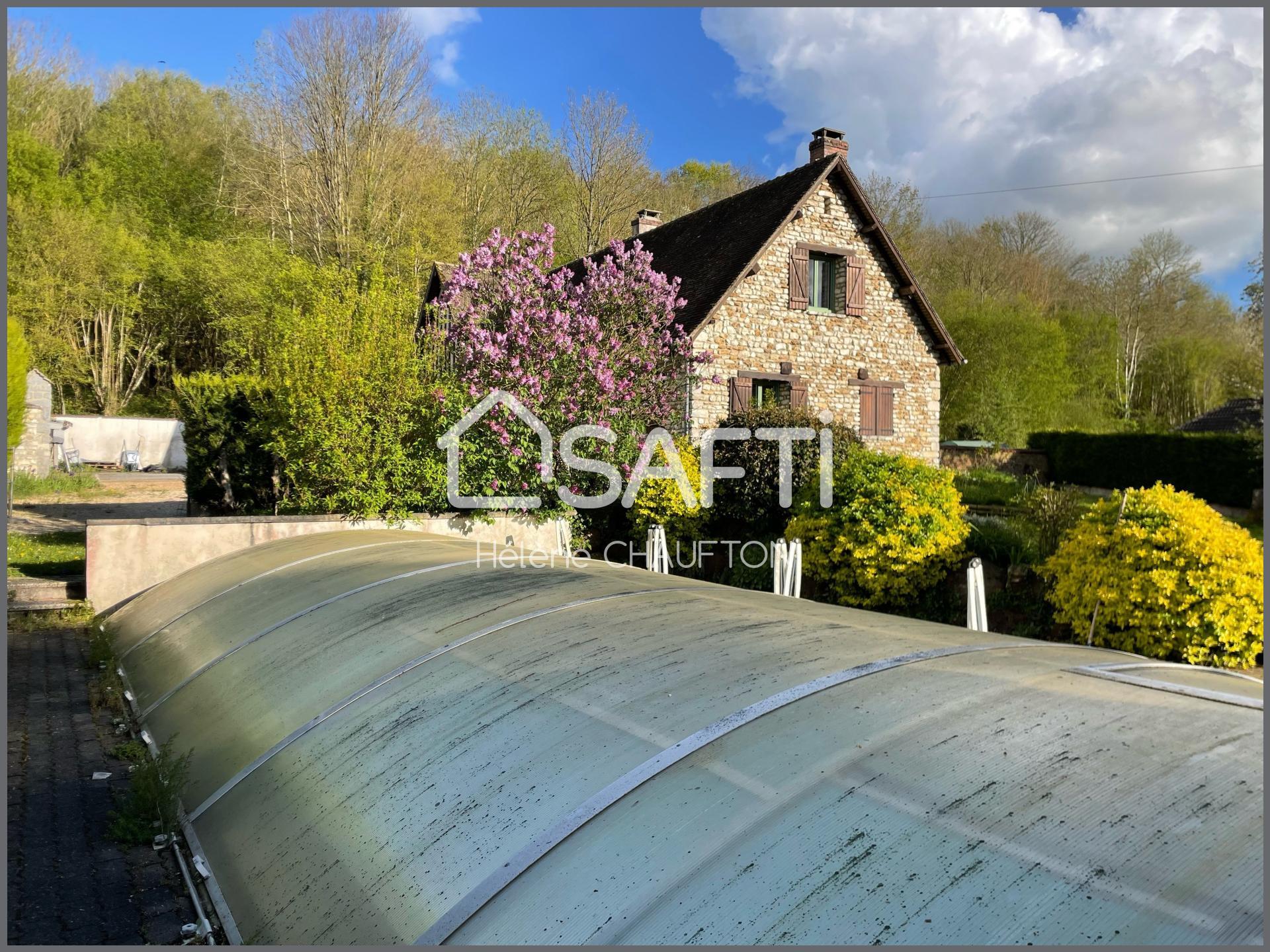 Belle maison à GILLES, village d'Eure-et-Loir, à 3mn de BREVAL.