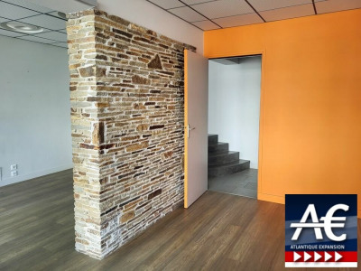 Local commercial 140 m²