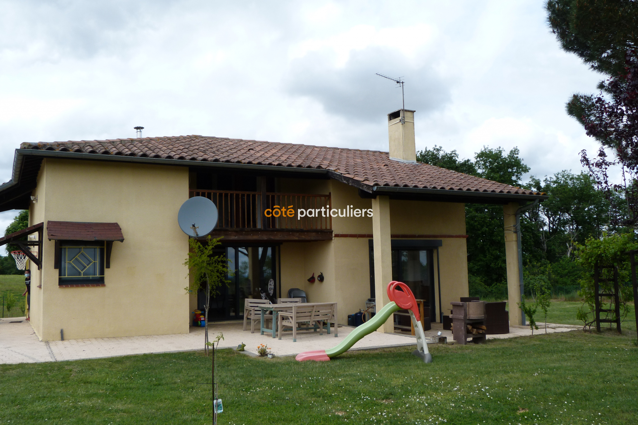 Maison T6 avec vue sur la campagne