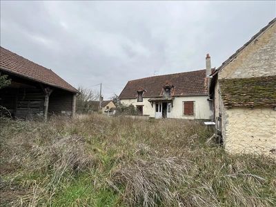 Maison en pierre de 3 pièces principales