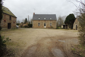 Maison Saint Denis De Gastines 6 pièce(s) 115 m2