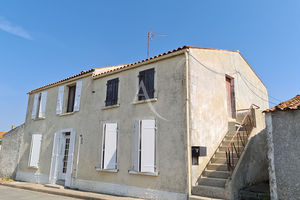 MAISON ANCIENNE DE 120M² + GRENIER + DEPENDANCE