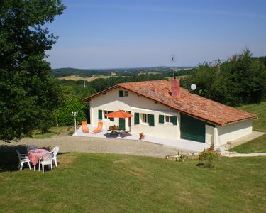 Gîte, maison à la campagne