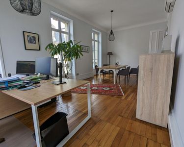 Immobilier professionnel Location Le Mans  92m² 1416€