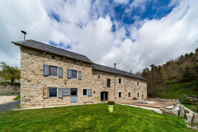 COUP DE COEUR !!! AUBRAC, CORPS DE FERME RÉNOVÉE, CONFORT, C