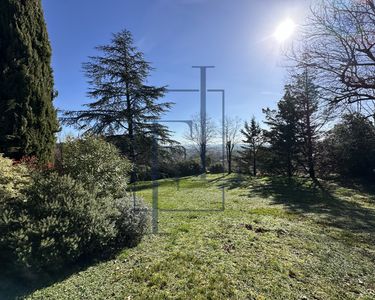 Maison au coeur de Pompertuzat avec jardin divisible