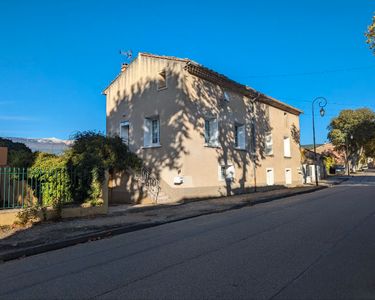 Maison composée de 2 logements indépendants - 260 m2 