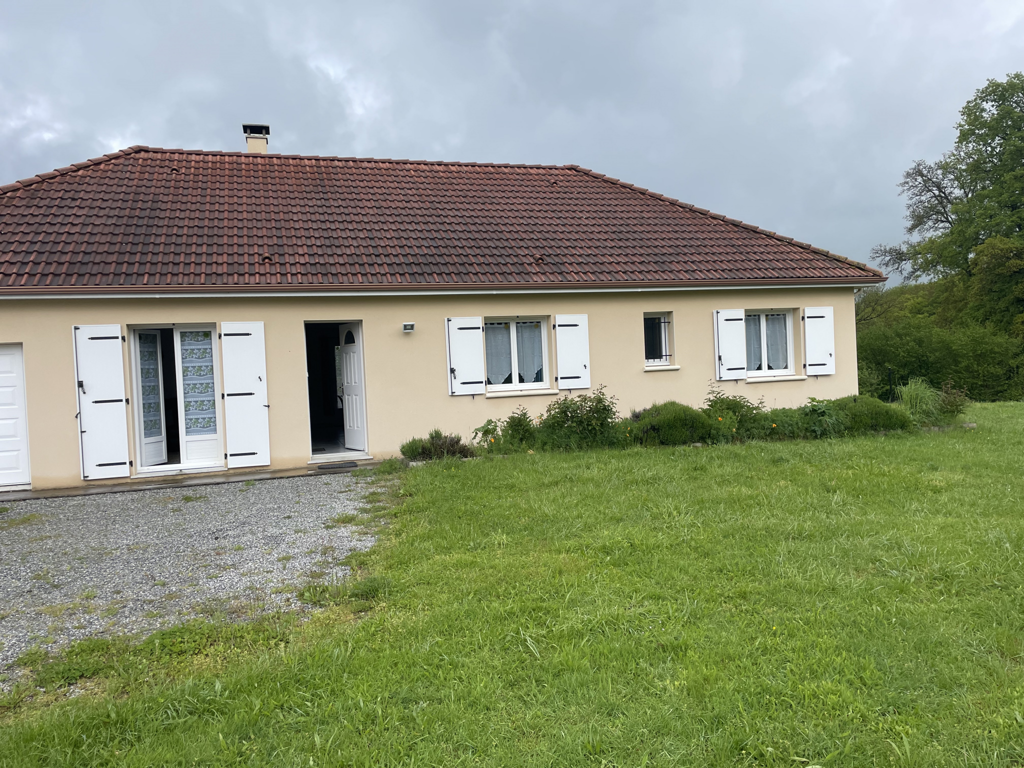 À Peyrat-La-Nonière, villa de 96m2 à acheter avec terrasse 