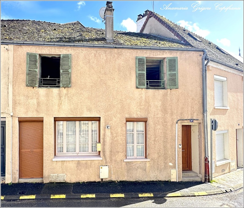 Centre de COURVILLE SUR EURE Maison de village de 104 m² 4 chambres