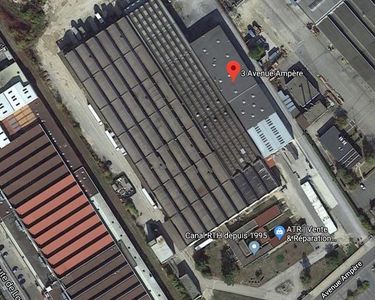 LOCAL DE STOCKAGE / 220 m² / Site gardienné