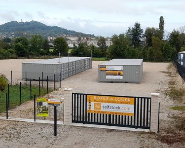 Location garde meubles / box de stockage à Vesoul sécurisé accès drive 7j/24h